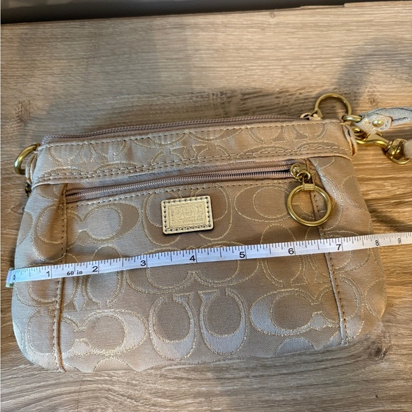 Coach Poppy Signature wristlet - Picture 7 of 8